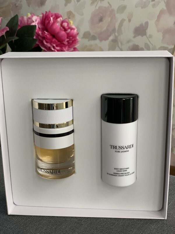 Trussardi Pure Jasmín eau de parfum 60ml + crema corporal de regalo cofre perfume mujer - Imagen 3