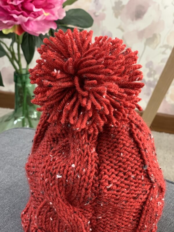 Gorro con pompón lana jaspeada rojo - Imagen 3